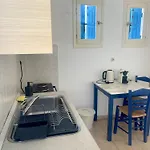 Iosub & - Cosy Seaside House In Koumbara Apartamento